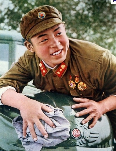 File:Lei Feng 13.jpg
